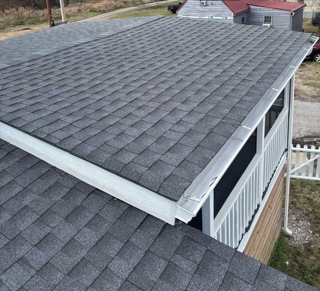 High pressure roof washing cleaning project